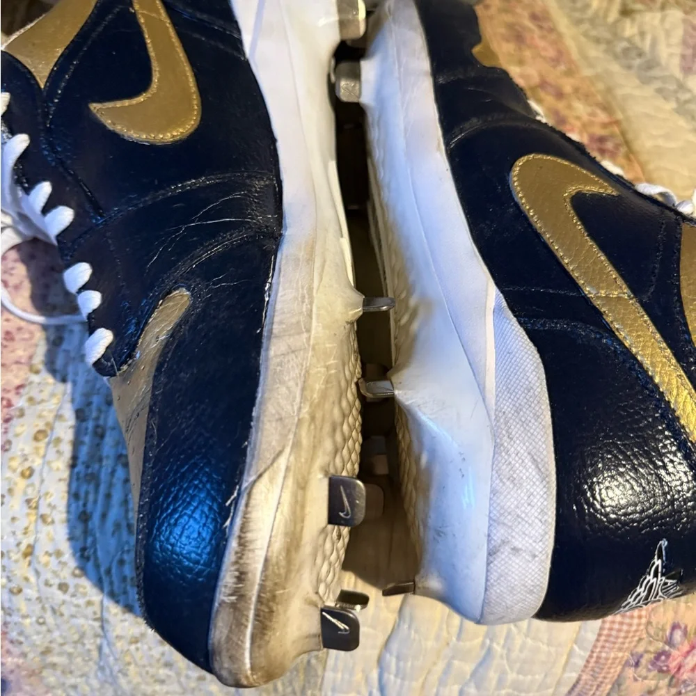 Men’s Nike Air baseball cleats 10.5